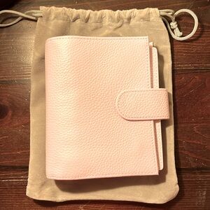 Moterm Pocket Luxe Lavender Pebbled Leather